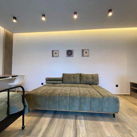 T27 Apartments Free Parking Ingyenes Zart Parkolo Gyor Bagian luar foto