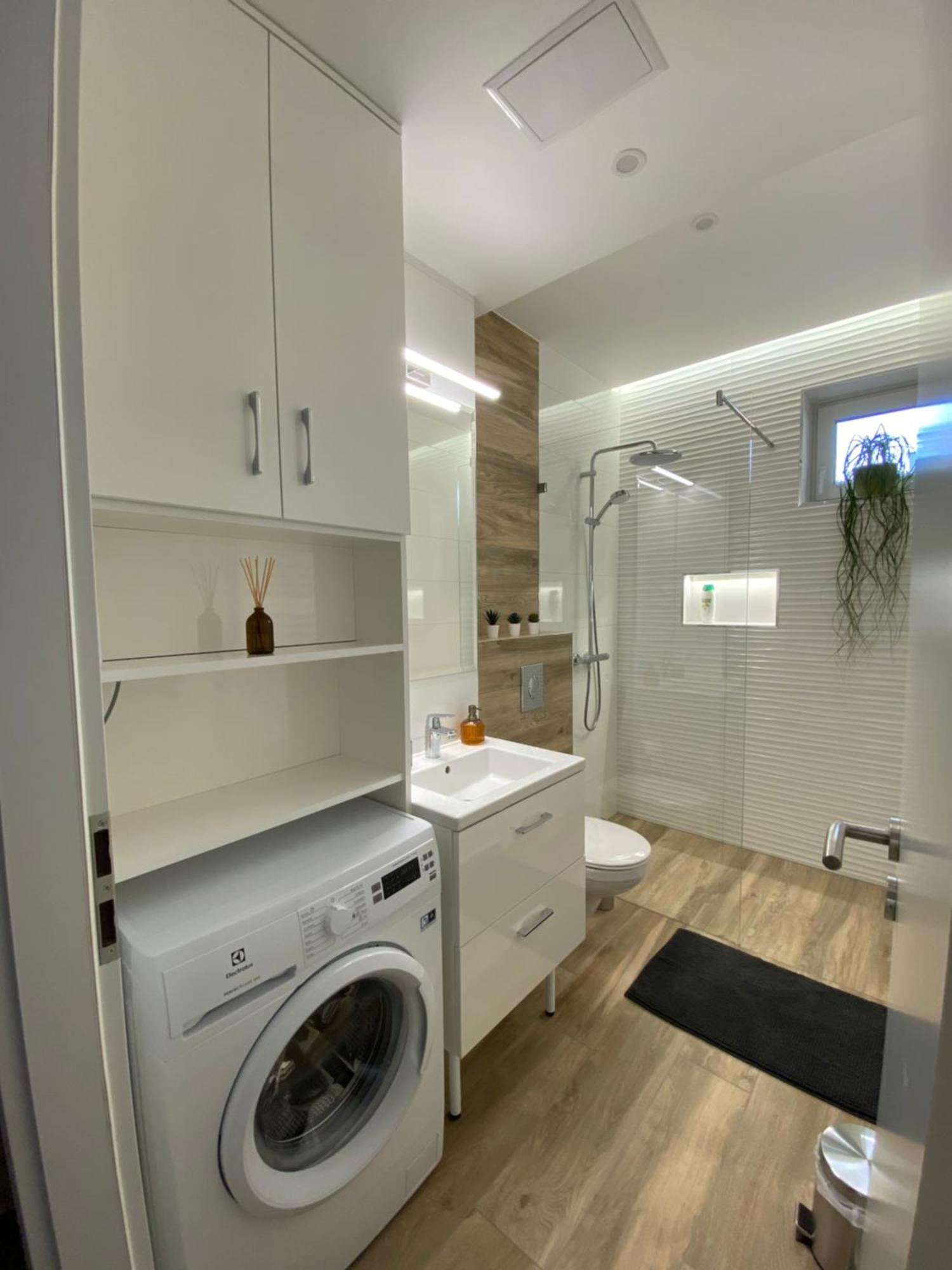T27 Apartments Free Parking Ingyenes Zart Parkolo Gyor Bagian luar foto
