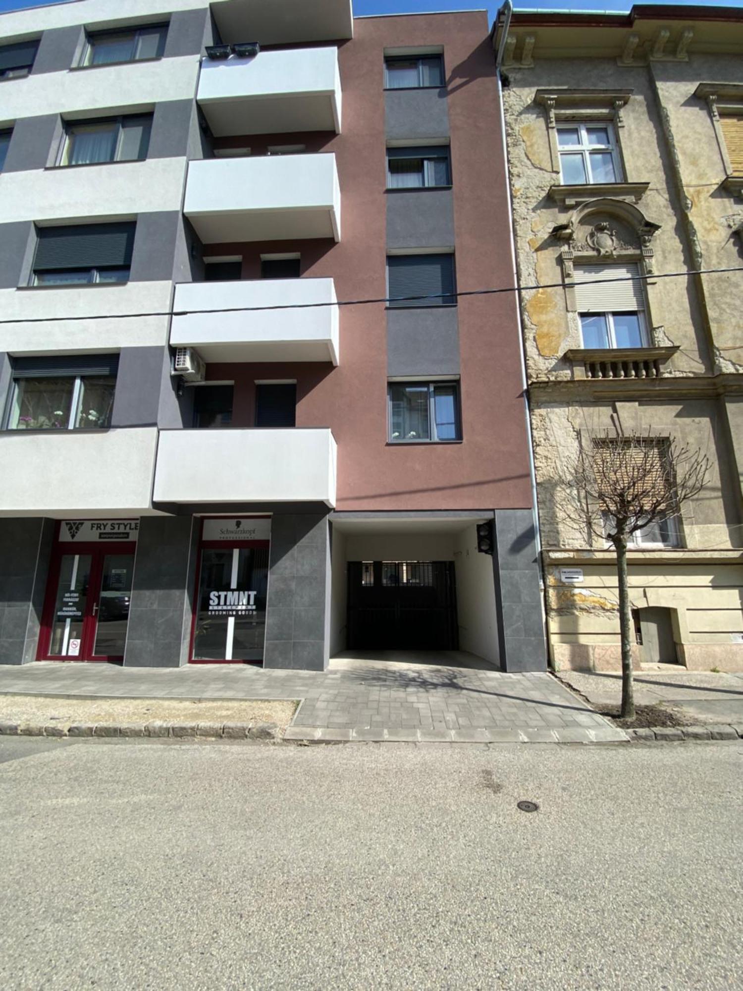 T27 Apartments Free Parking Ingyenes Zart Parkolo Gyor Bagian luar foto